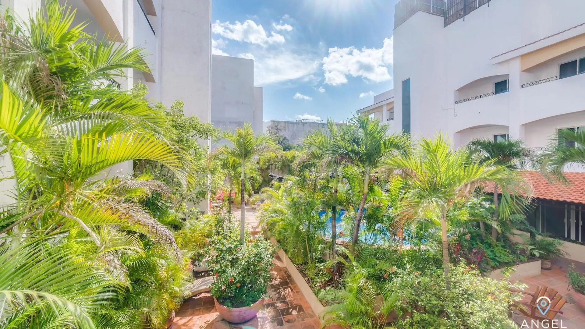 Ideal Group Getaway 4 Blocks To The Beach & Pool Playa del Carmen Mexico