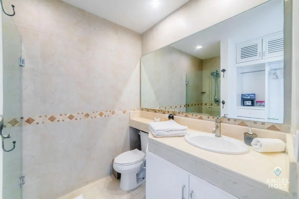Lejlighed Ideal Group Getaway 4 Blocks To The Beach & Pool Playa del Carmen Mexico