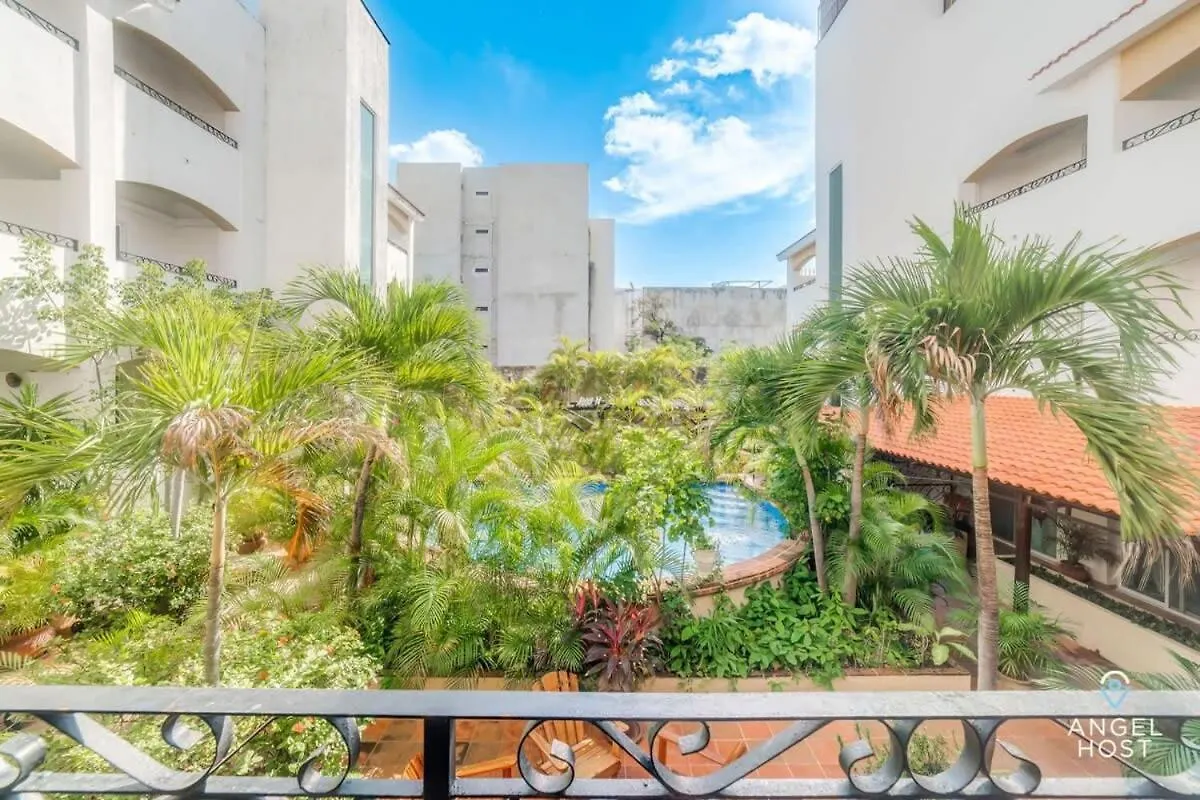 Lejlighed Ideal Group Getaway 4 Blocks To The Beach & Pool Playa del Carmen