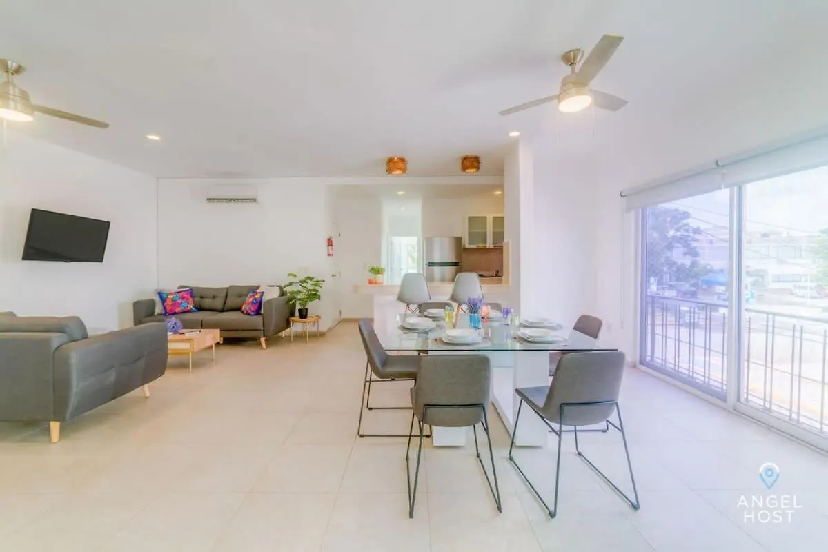 Ideal Group Getaway 4 Blocks To The Beach & Pool Playa del Carmen 0*,